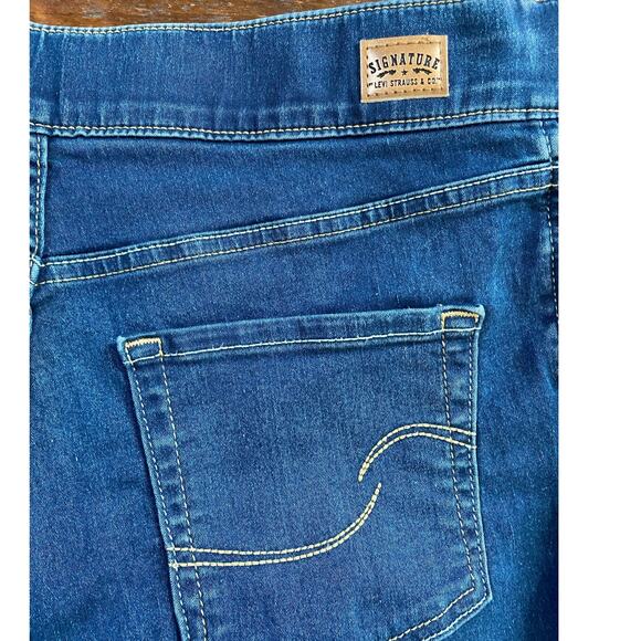 Levis Women's Signature Totally Shaping Pull On Skinny Blue Denim 4M W27/L30 - Picture 15 of 15